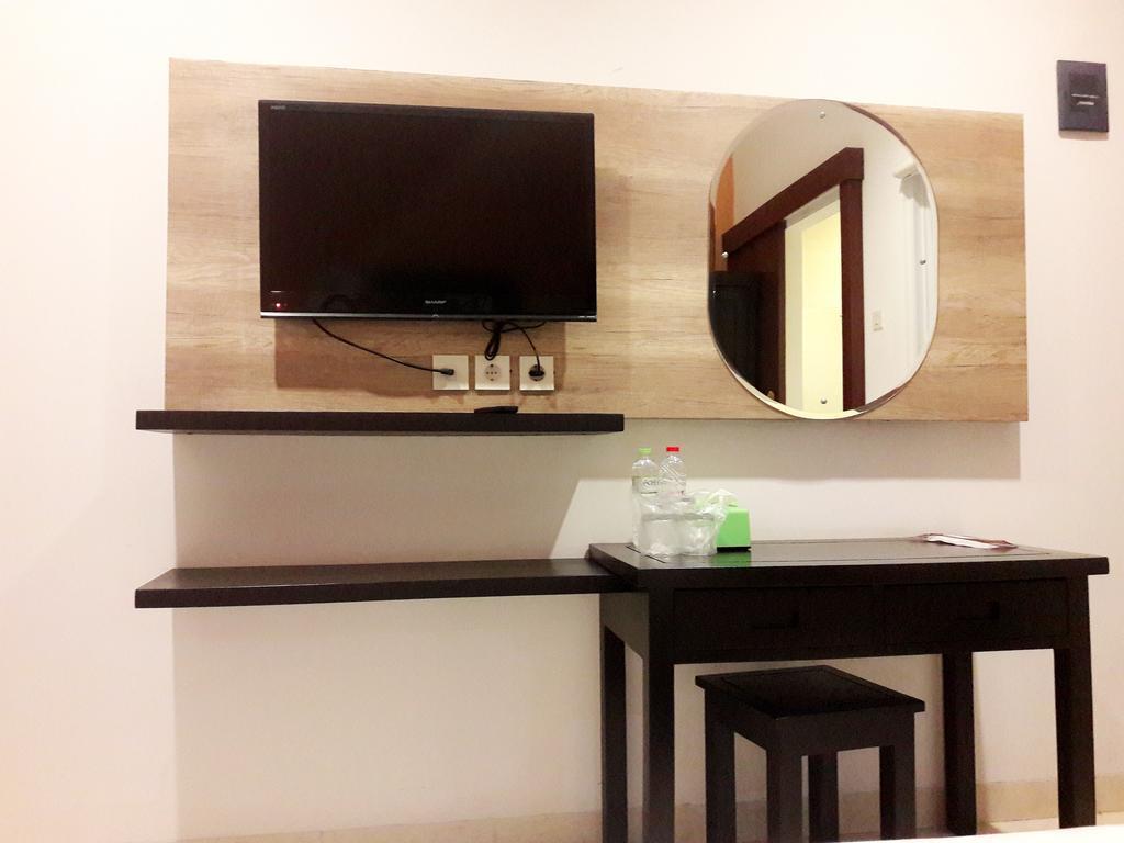 Melody Guest House Cilegon Eksteriør bilde