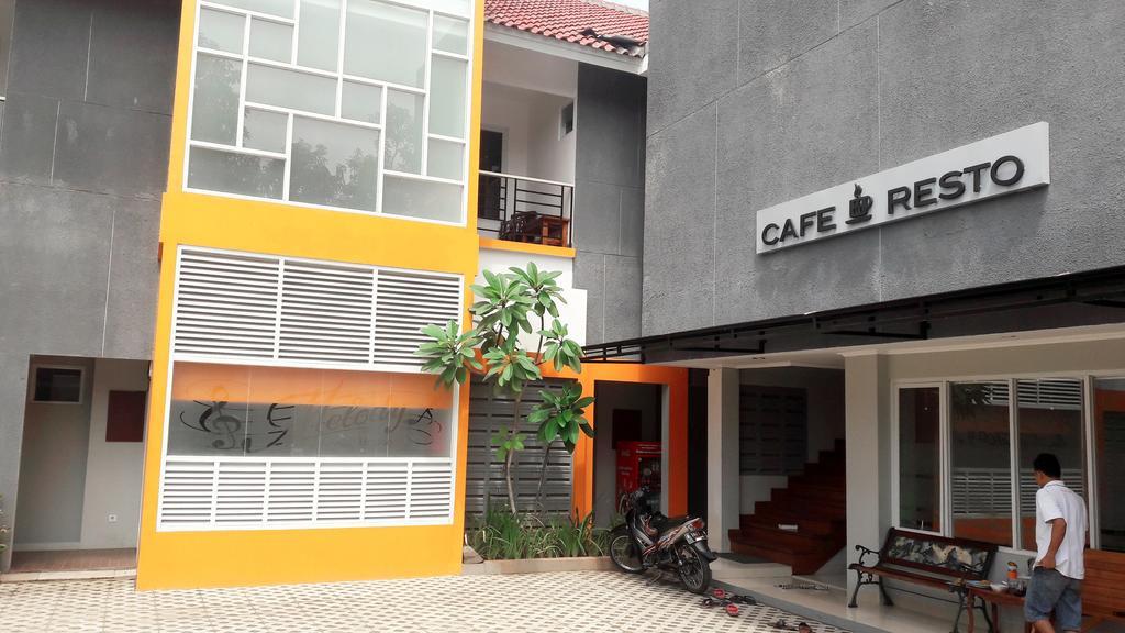 Melody Guest House Cilegon Eksteriør bilde
